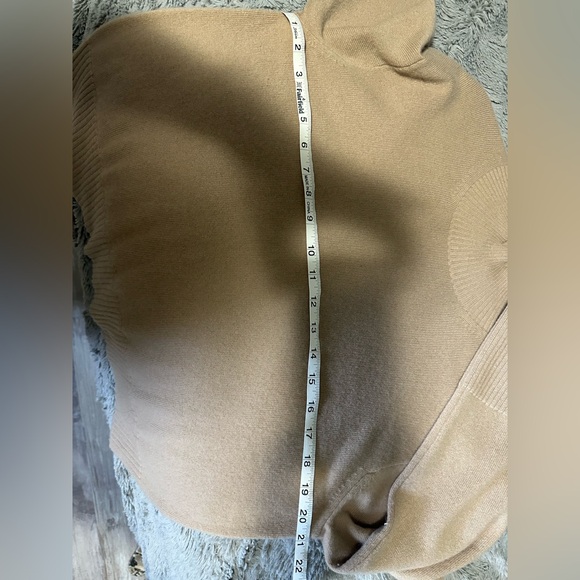 Banana Republic 100% Cashmere mock turtle neck sweater. - Picture 6 of 6